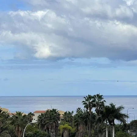 Oasis By The Ocean With Sea Views Apartment *