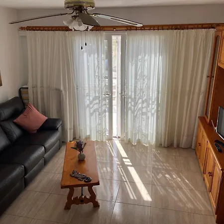 Oasis By The Ocean With Sea Views Apartment *