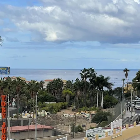 Oasis By The Ocean With Sea Views Apartment *