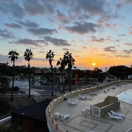 Oasis By The Ocean With Sea Views Apartment