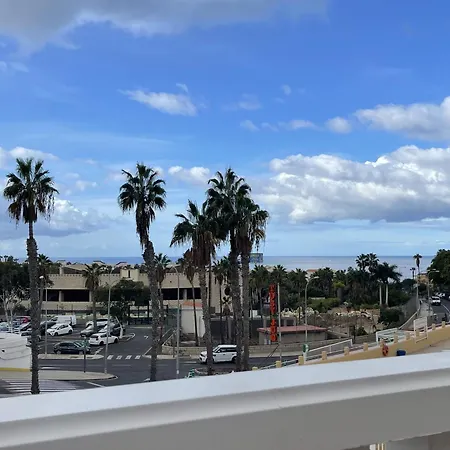 Oasis By The Ocean With Sea Views Apartment *